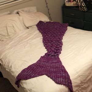 Crochet mermaid tail blanket
